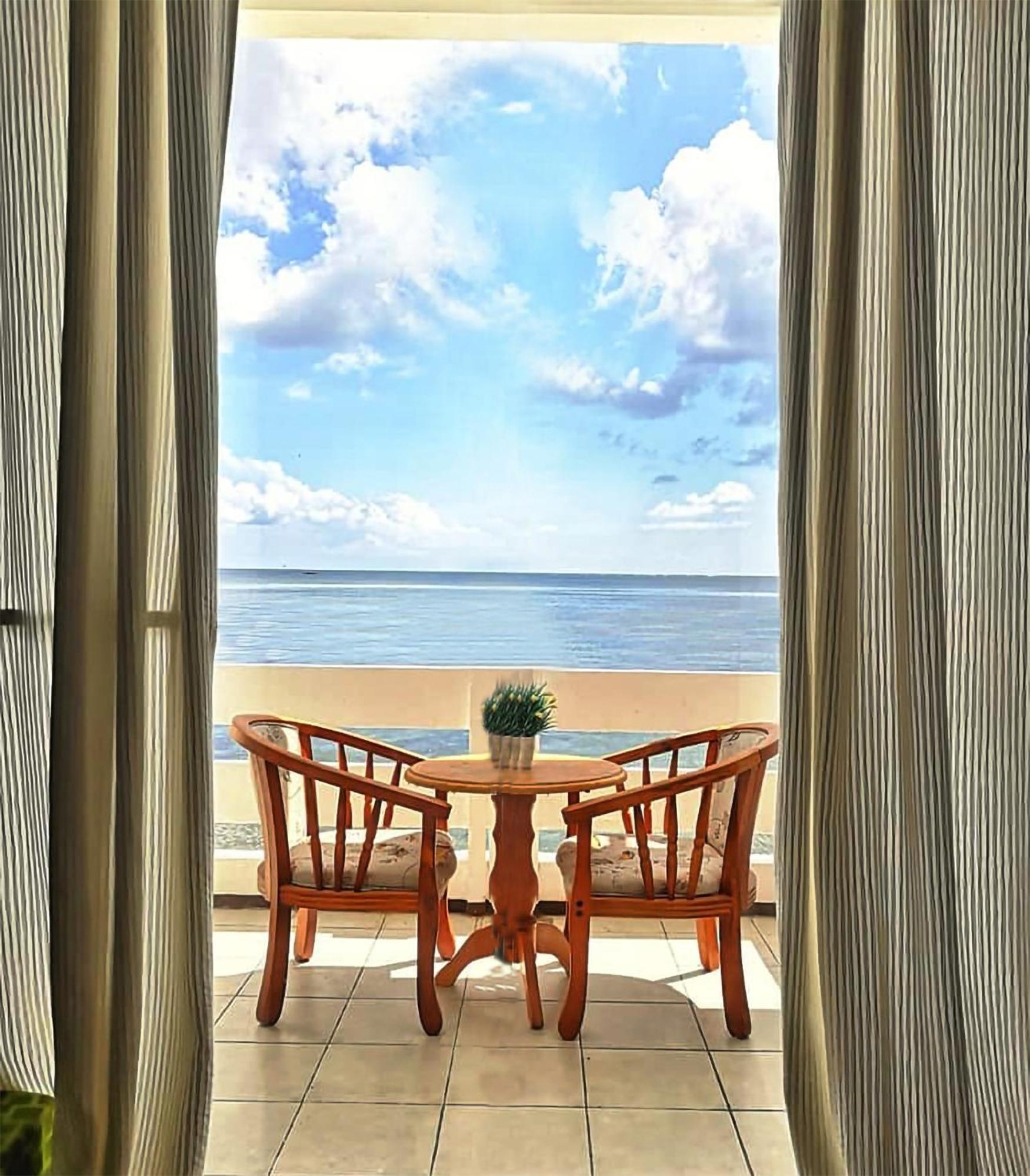 Casa Almarenzo Bed & Breakfast Bolinao Ngoại thất bức ảnh