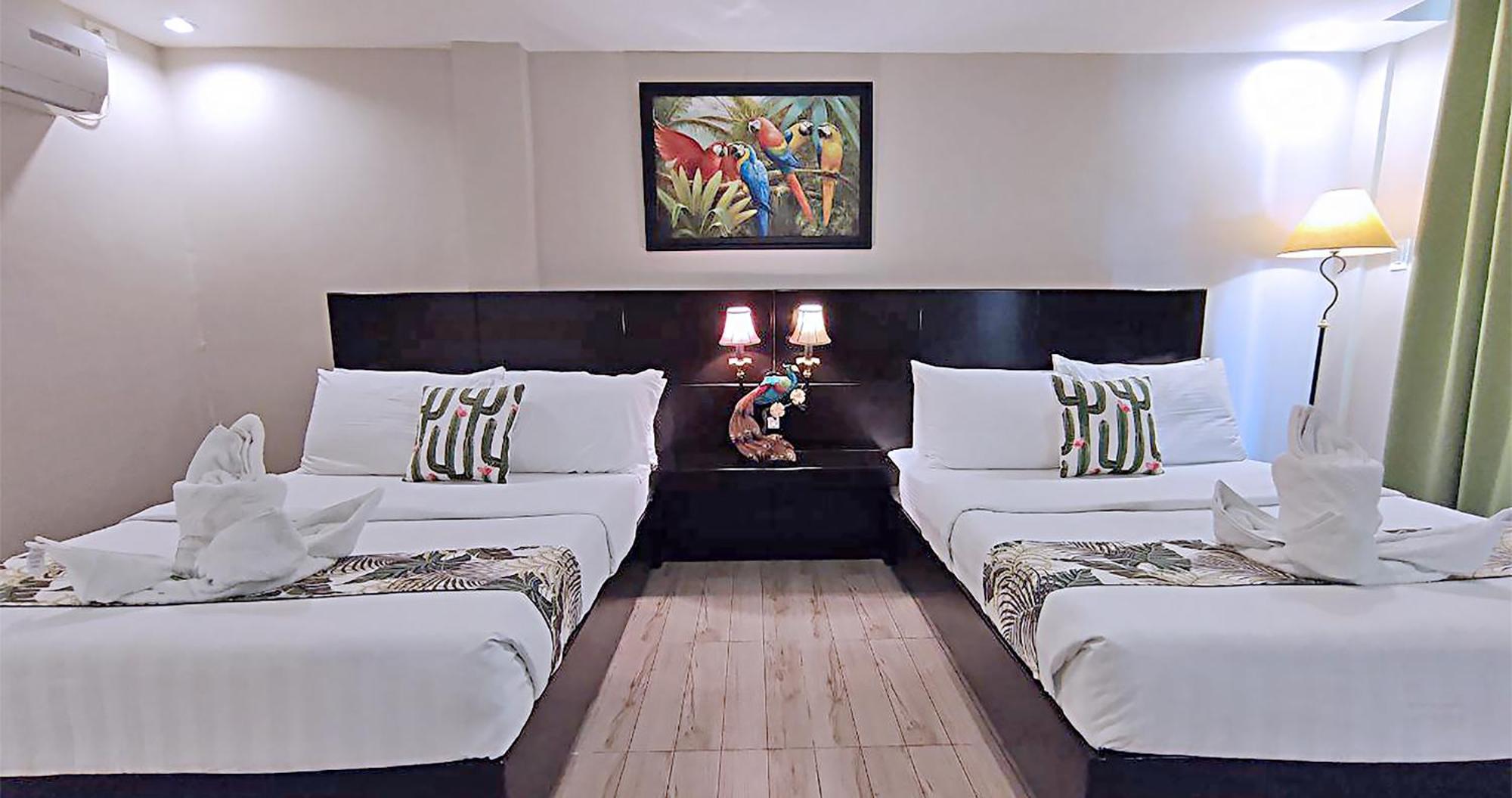 Casa Almarenzo Bed & Breakfast Bolinao Ngoại thất bức ảnh