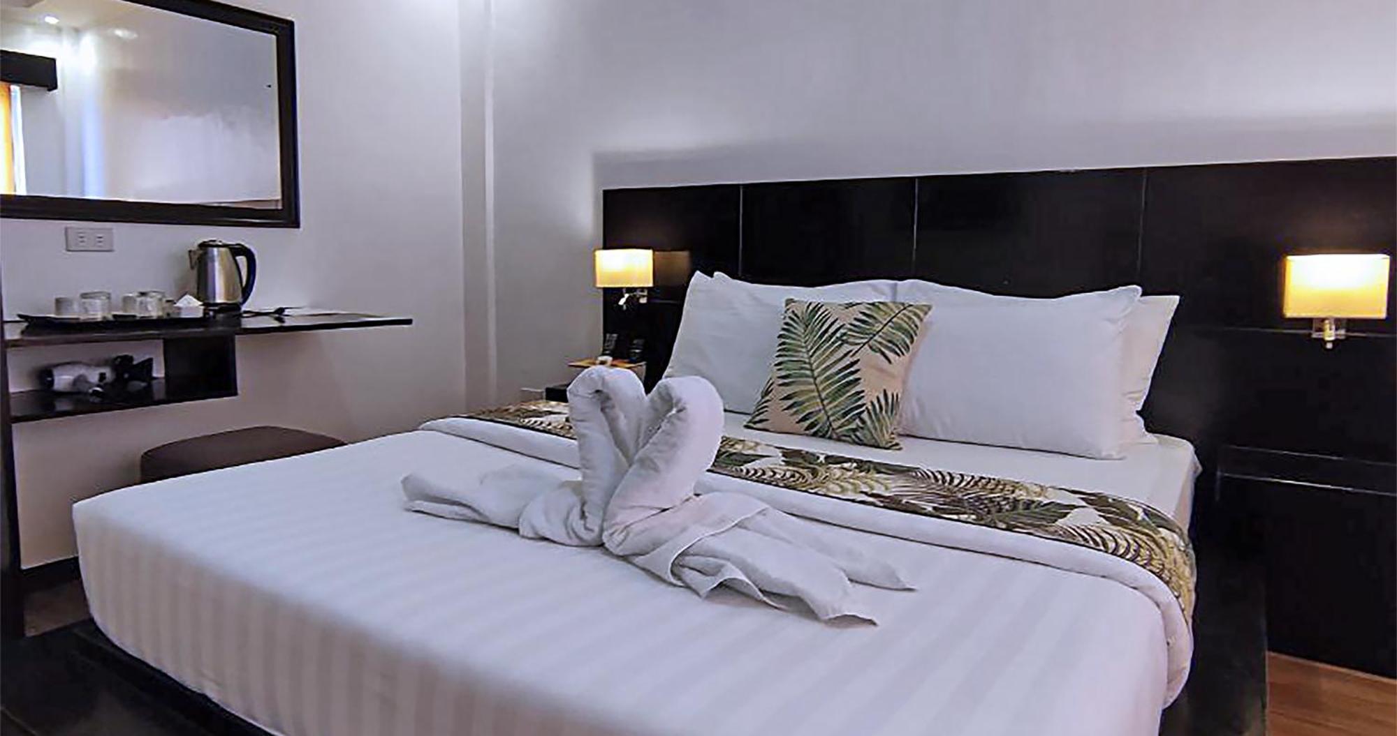 Casa Almarenzo Bed & Breakfast Bolinao Ngoại thất bức ảnh